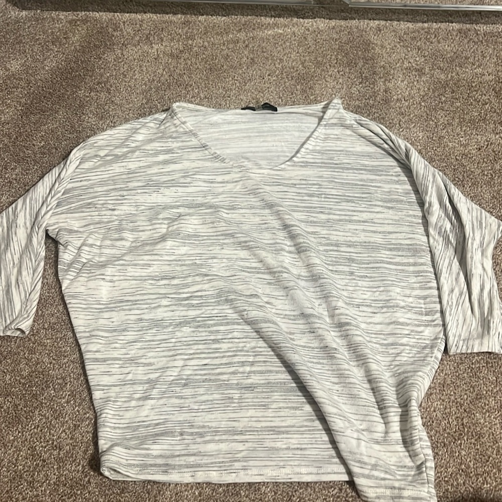 Grey and white mid sleeve shirt